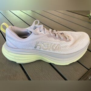 Women’s US size 9 Hoka’s, W Bondi 8